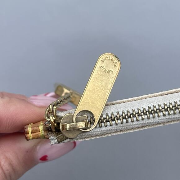 Louis Vuitton White Multicolor Key Cles Takashi Murakami Key Ring - Picture 7 of 13